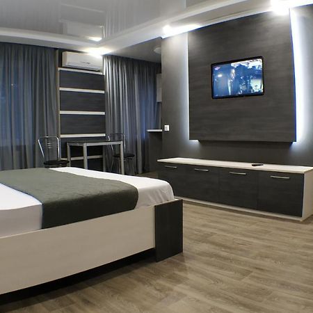 Двухкомнатный Люкс Центр Металлургов 19 Kr Apartments 克里沃罗格 外观 照片