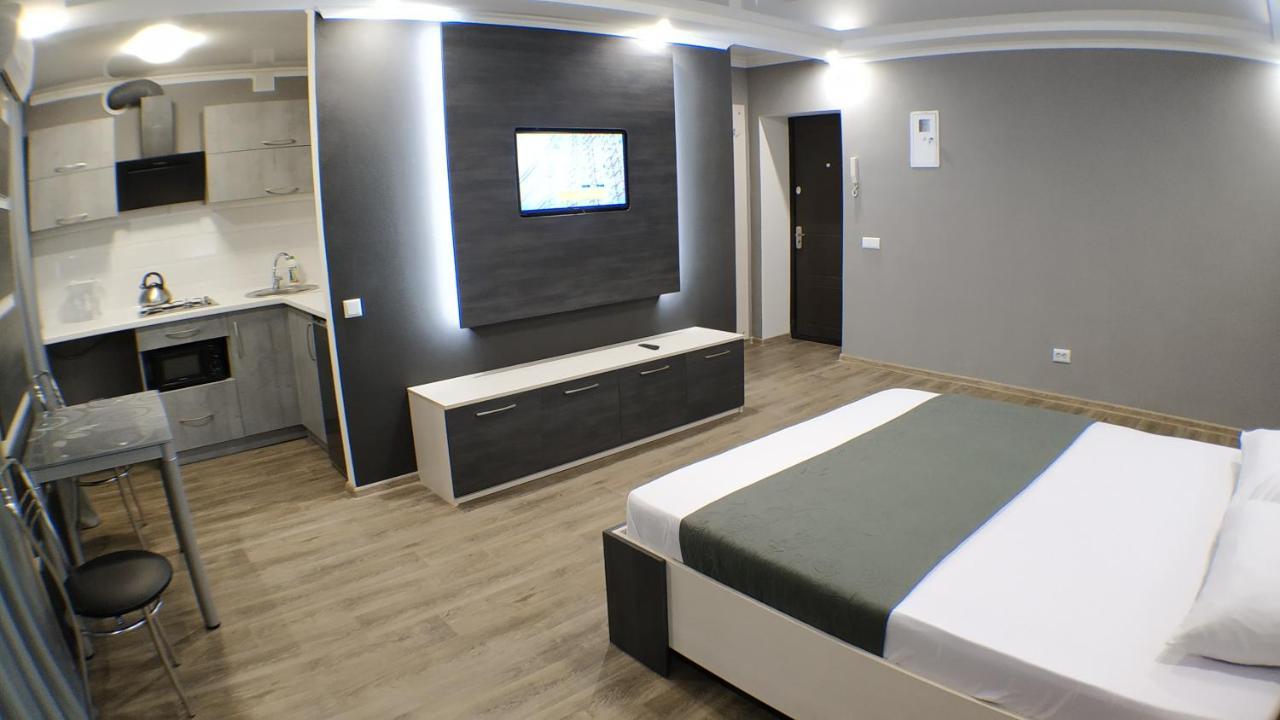 Двухкомнатный Люкс Центр Металлургов 19 Kr Apartments 克里沃罗格 外观 照片