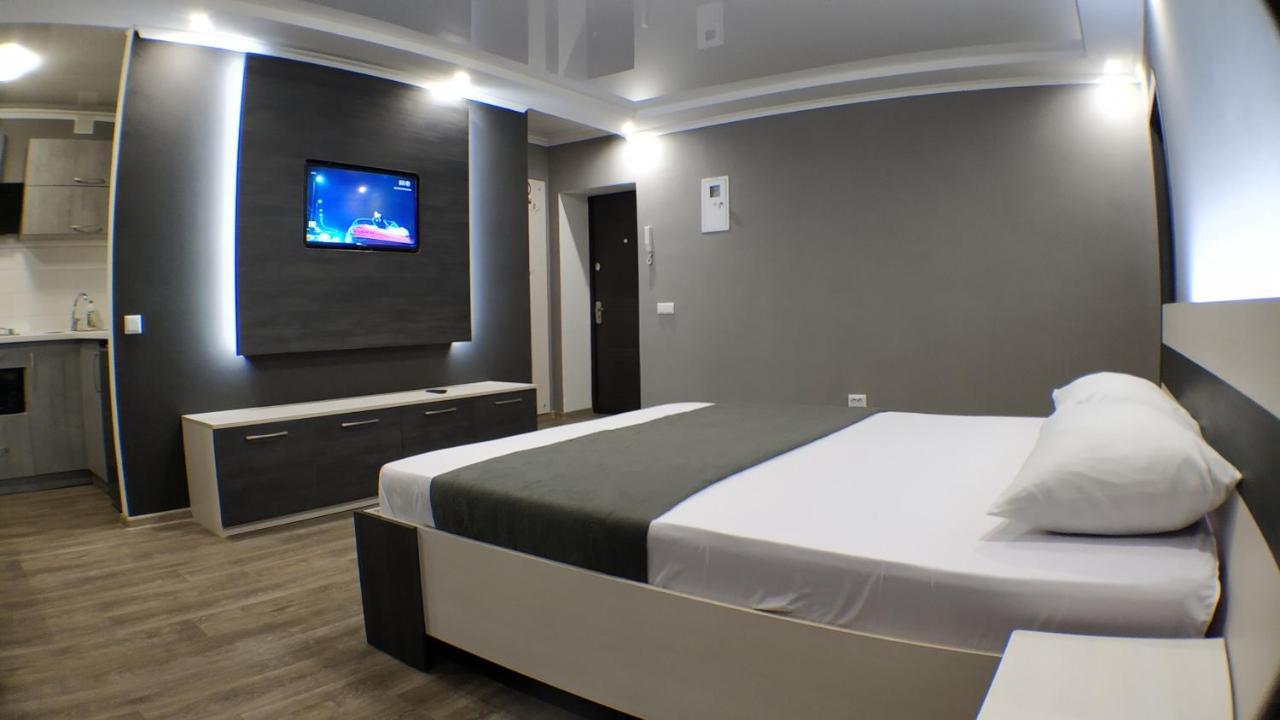 Двухкомнатный Люкс Центр Металлургов 19 Kr Apartments 克里沃罗格 外观 照片