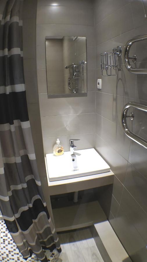 Двухкомнатный Люкс Центр Металлургов 19 Kr Apartments 克里沃罗格 外观 照片
